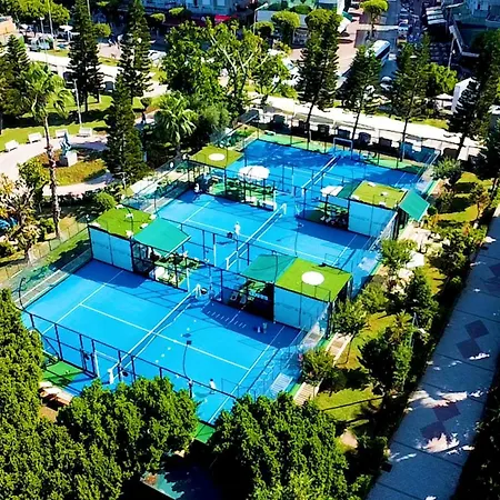 Ξενοδοχείο Kleopatra 3*