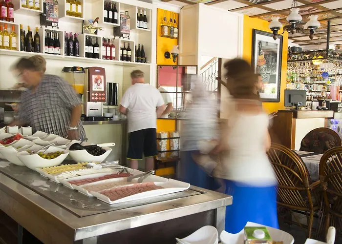 Kleopatra Готель